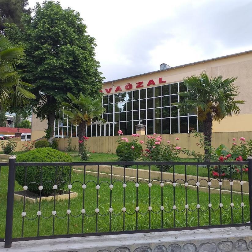 Sheki Avtovagzal Motel Exterior photo